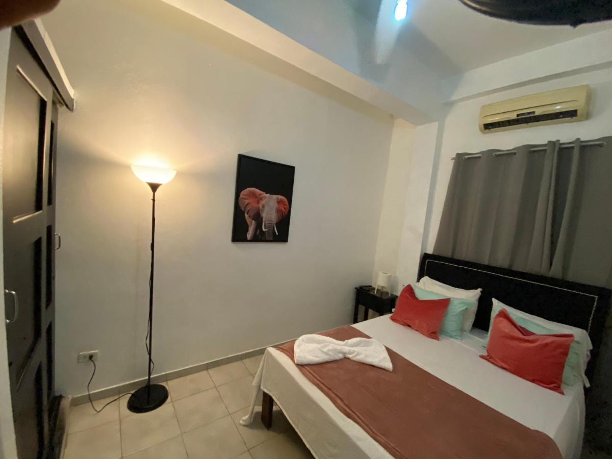 Aparthotel Genova Santo Domingo Exteriör bild